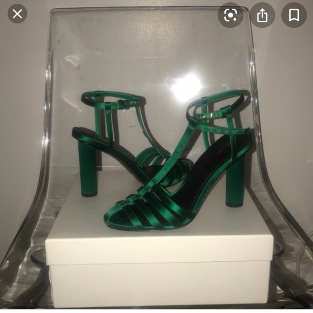 Diane con Furstenburg Green Heels